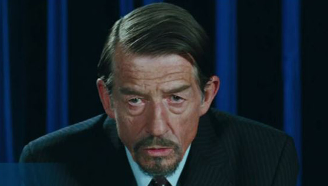 john-hurt-v-for-vendetta-still-670-380